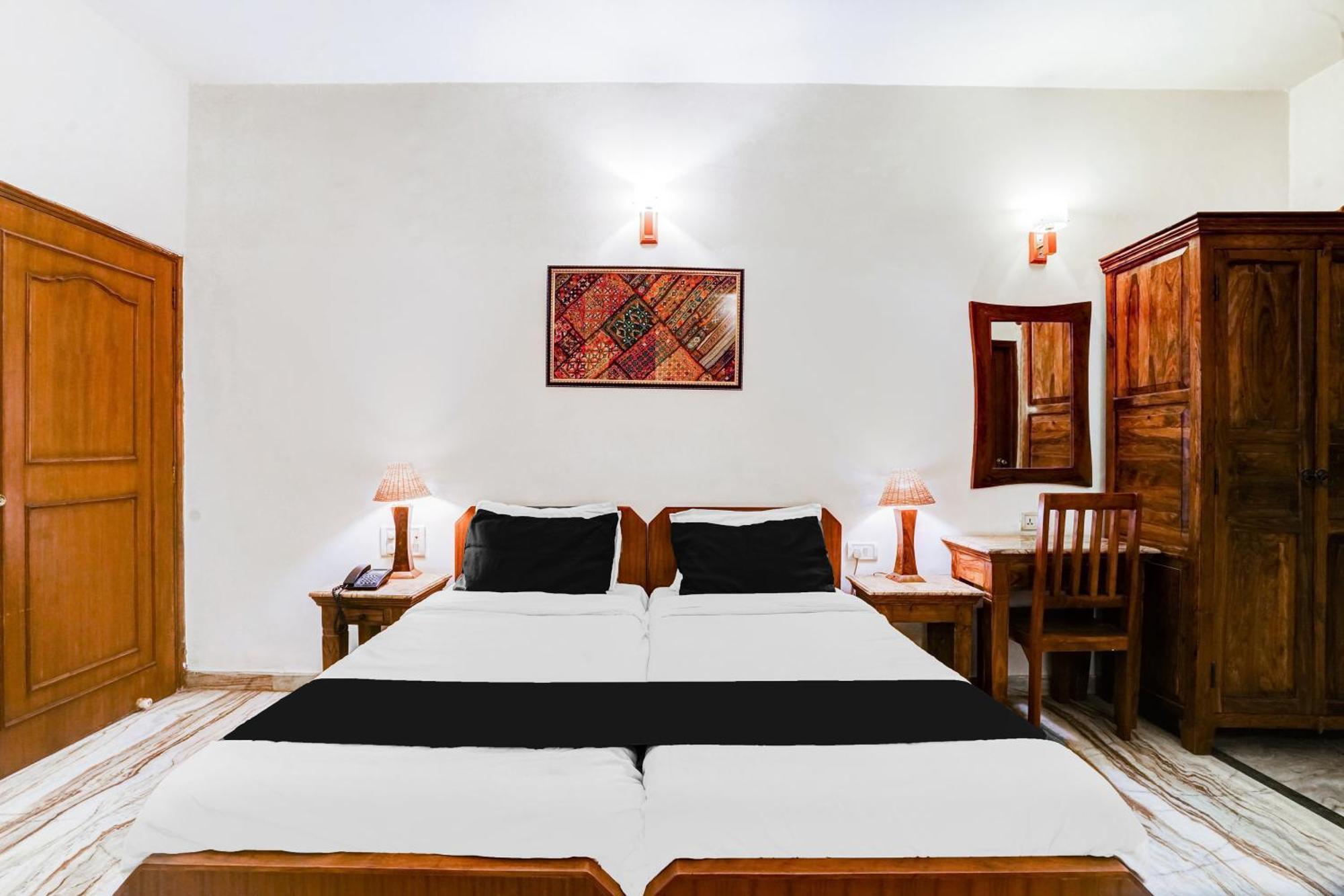 Super Hotel O Sansarchandra Road Formerly Luna Rosa ジャイプール エクステリア 写真